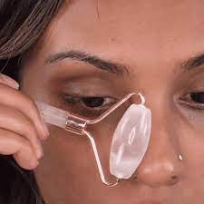 Rullo di giada per massaggio faciale